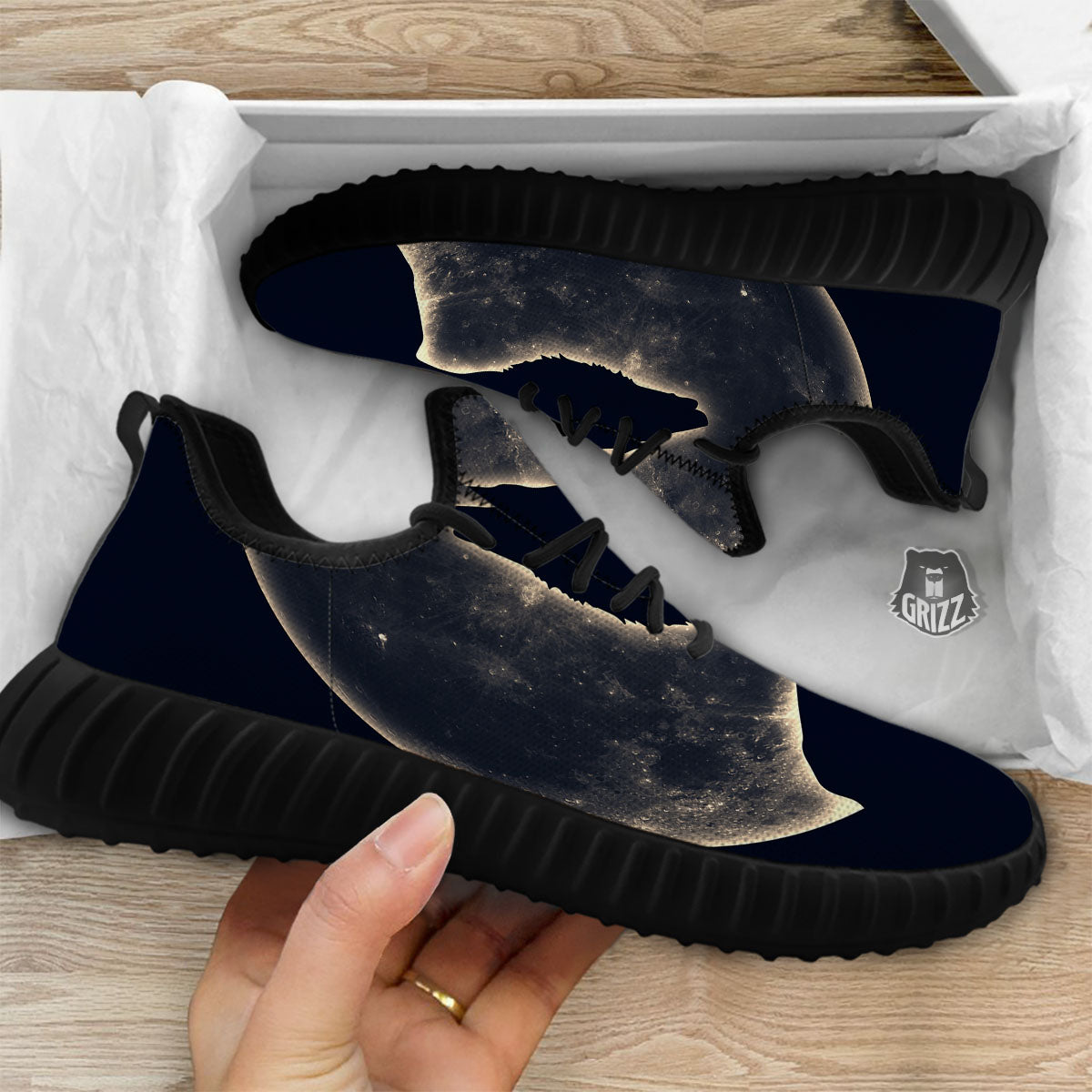 Wolf Moonlight Print Black Walking Shoes-grizzshop