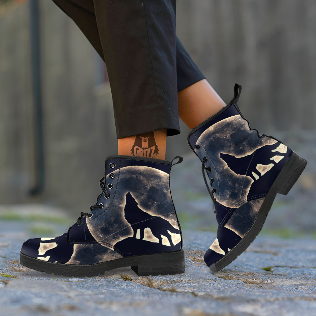 Wolf Moonlight Print Leather Boots-grizzshop