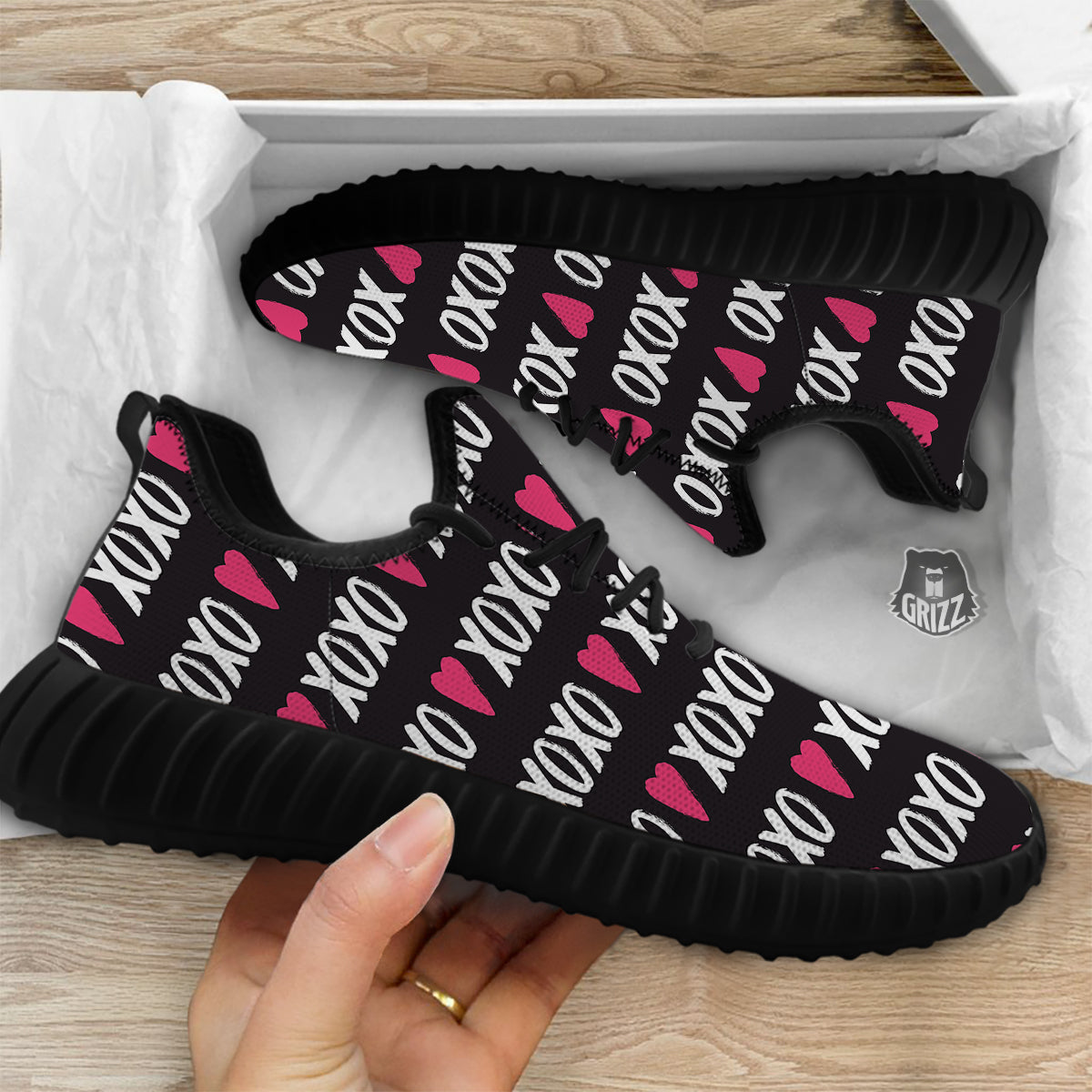 XOXO Valentine's Day Print Pattern Black Walking Shoes-grizzshop