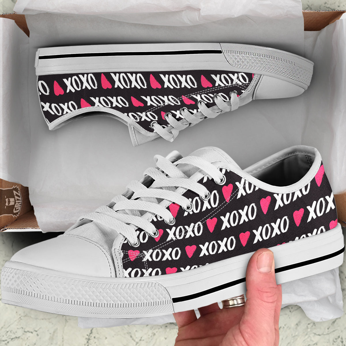 XOXO Valentine's Day Print Pattern White Low Top Shoes-grizzshop