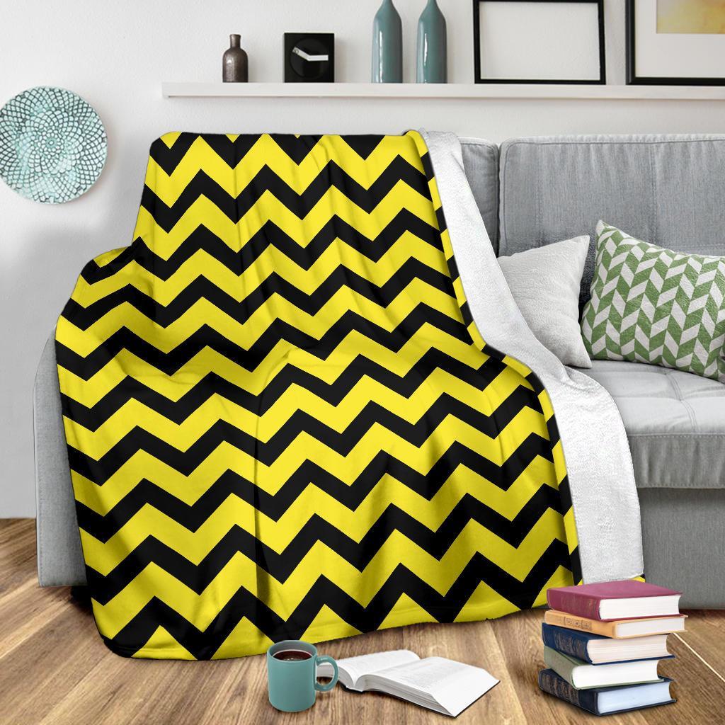 Zig Zag Yellow Pattern Print Blanket-grizzshop