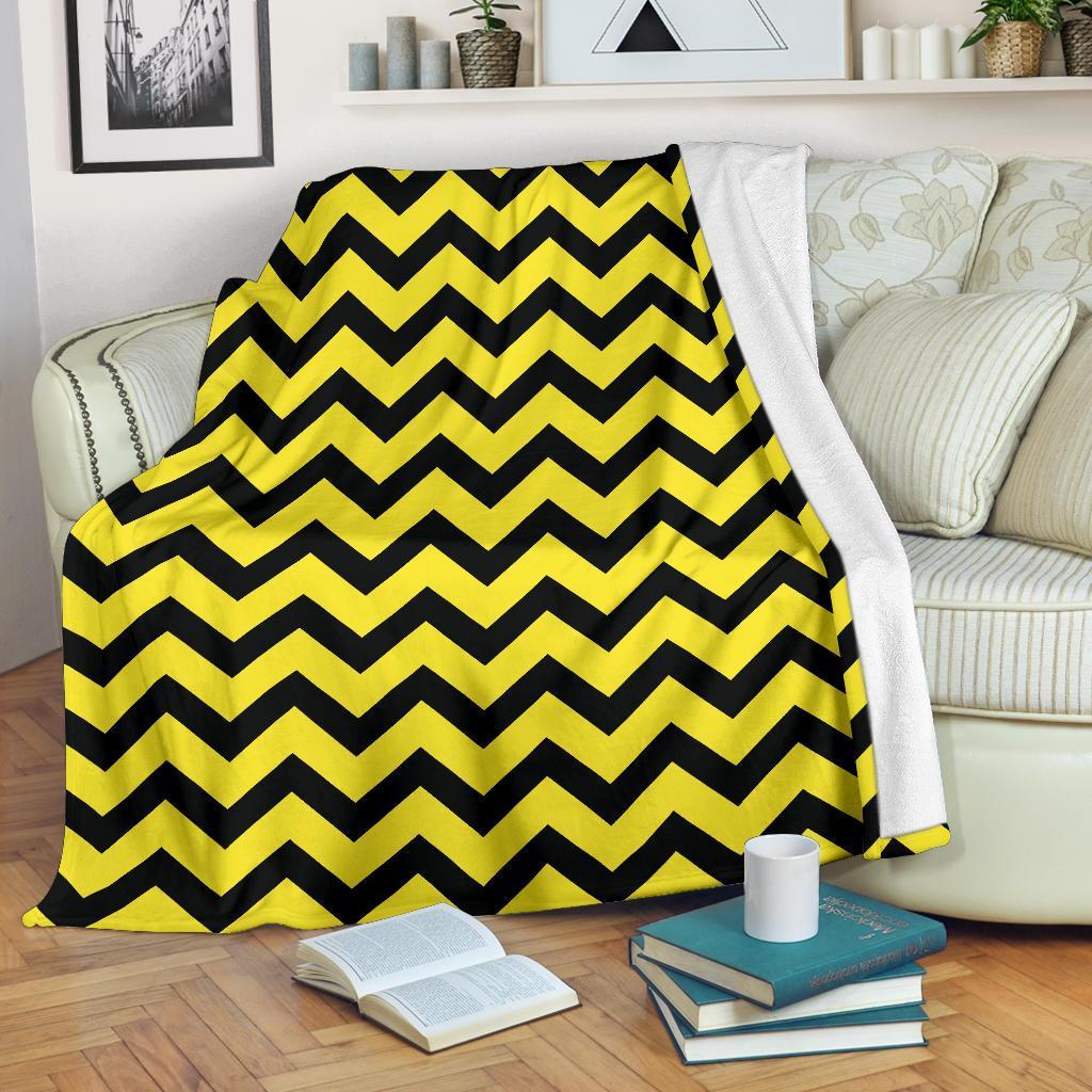 Zig Zag Yellow Pattern Print Blanket-grizzshop