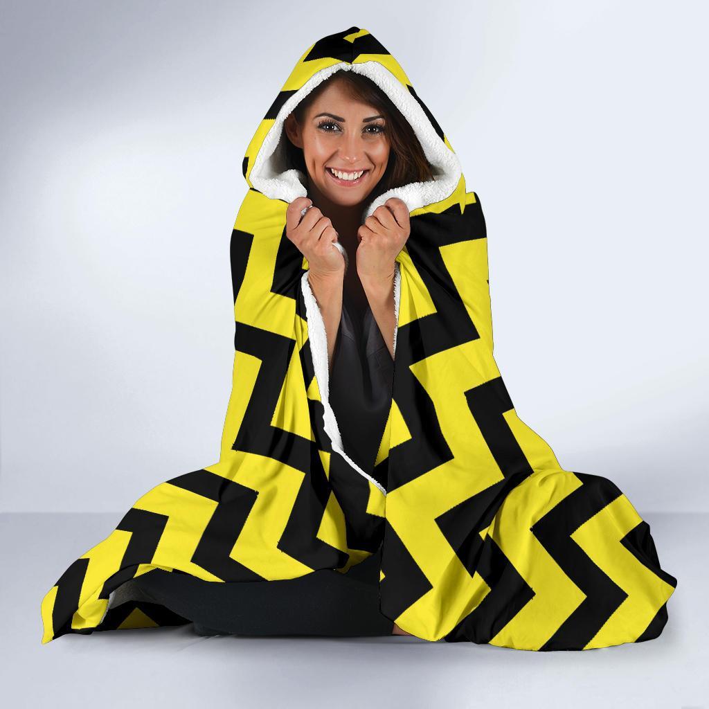 Zig Zag Yellow Pattern Print Hooded Blanket-grizzshop