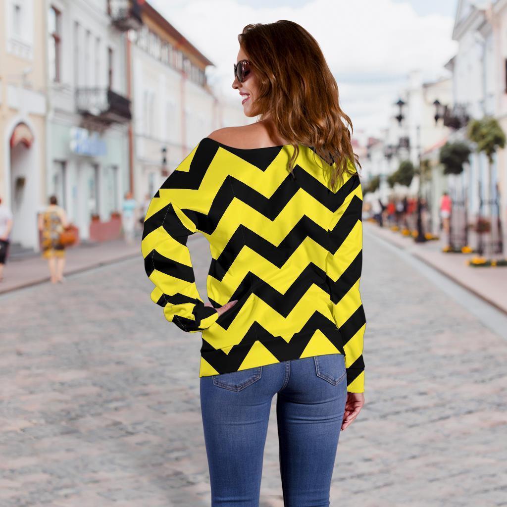 Zig Zag Yellow Pattern Print Women Off Shoulder Sweatshirt-grizzshop