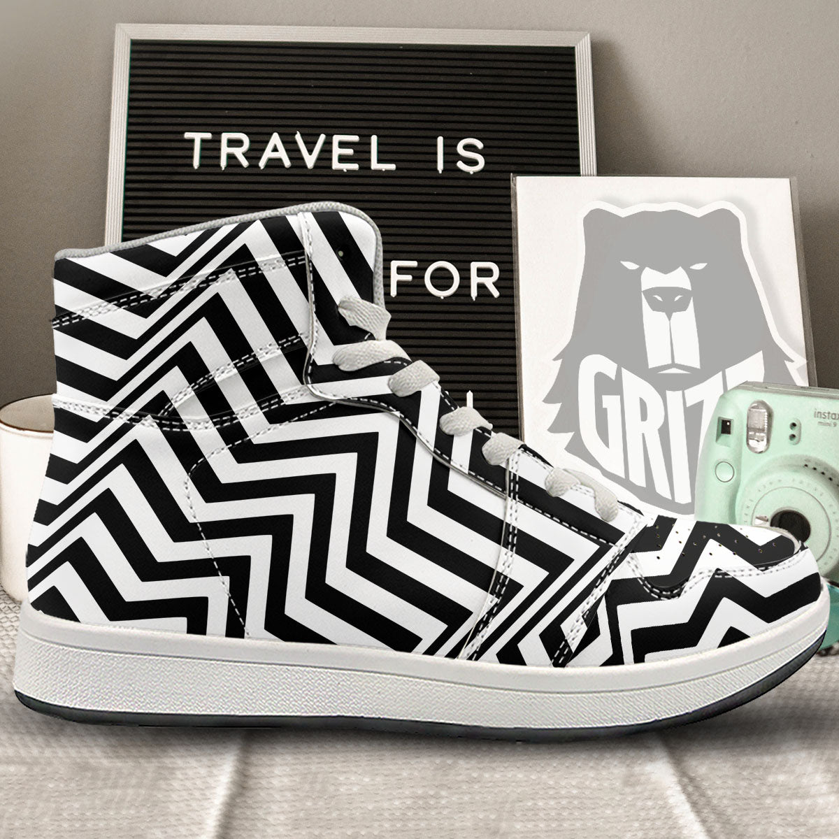 Zigzag Dazzle White And Black Print High Top Sneakers-grizzshop