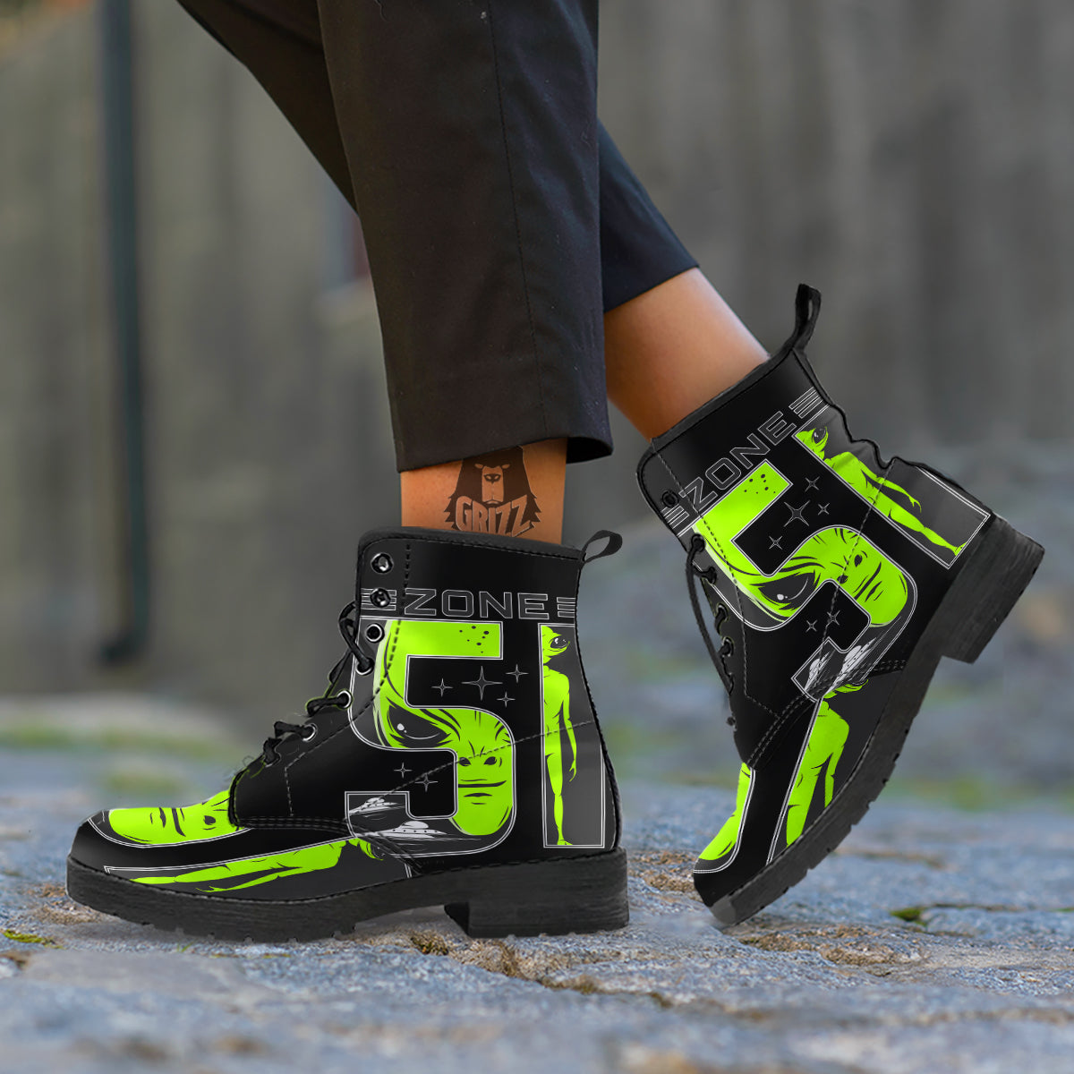 Zone 51 Alien And UFO Print Leather Boots-grizzshop